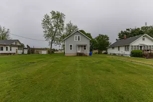 436 Hollis St, Kewanee, IL 62443 - Photo 3