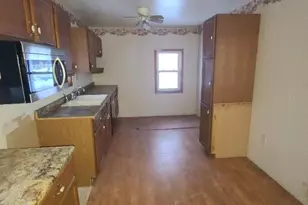 200 1st Ave, Sherrard, IL 61281 - Photo 9