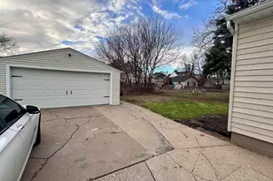 1830 28th St, Rock Island, IL 61201 - Photo 23