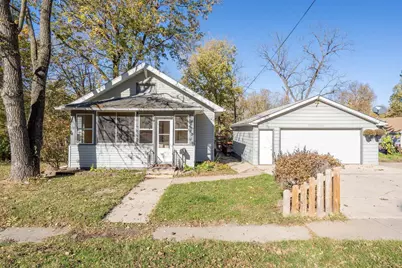 313 N 20th Street, East Moline, IL 61244 - Photo 1