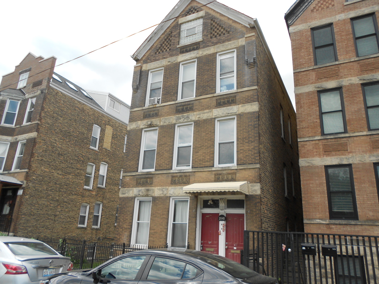 2140 N Oakley Ave #1, Chicago, IL 60647 - MLS 10798044 - Coldwell Banker