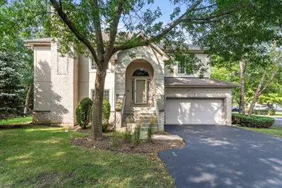 11 Beaconsfield Court, Lincolnshire, IL 60069 - Photo 1