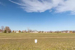 980 Prairie View Dr, Somonauk, IL 60552 - Photo 1