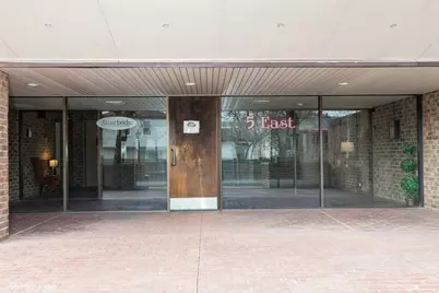 5 E Carriageway Drive #312, Hazel Crest, IL 60429 - Photo 1