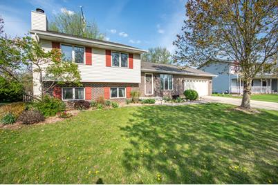 1572 Larson Street - Photo 1