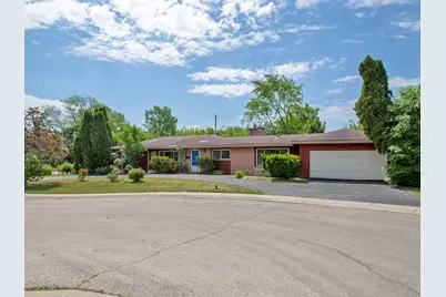 132 Julie Lane, Glenview, IL 60025 - Photo 1