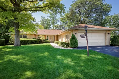 1209 Canterbury Lane, Glenview, IL 60025 - Photo 1