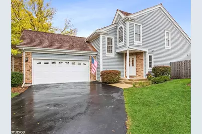434 N Park Barrington Drive, Barrington, IL 60010 - Photo 1