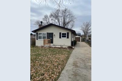 1406 Beverly Drive - Photo 1