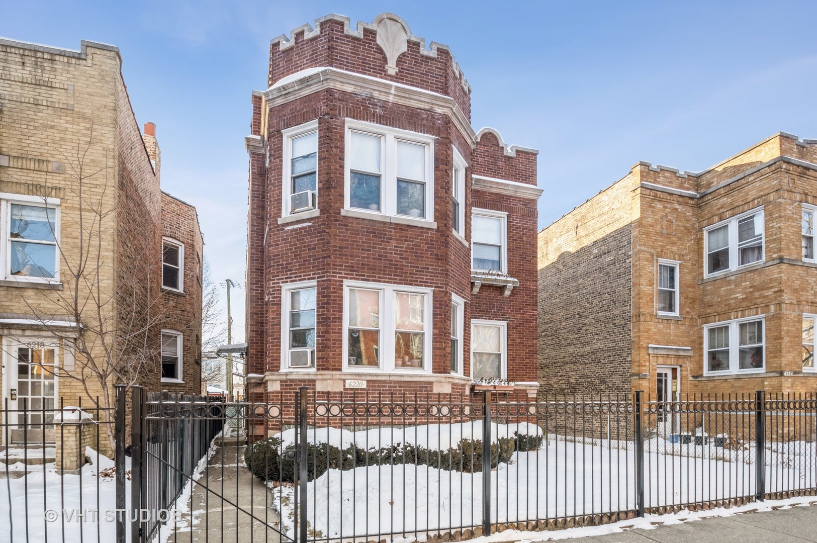 6220 N Oakley Ave, Chicago, IL 60659 - MLS 11312751 - Coldwell Banker