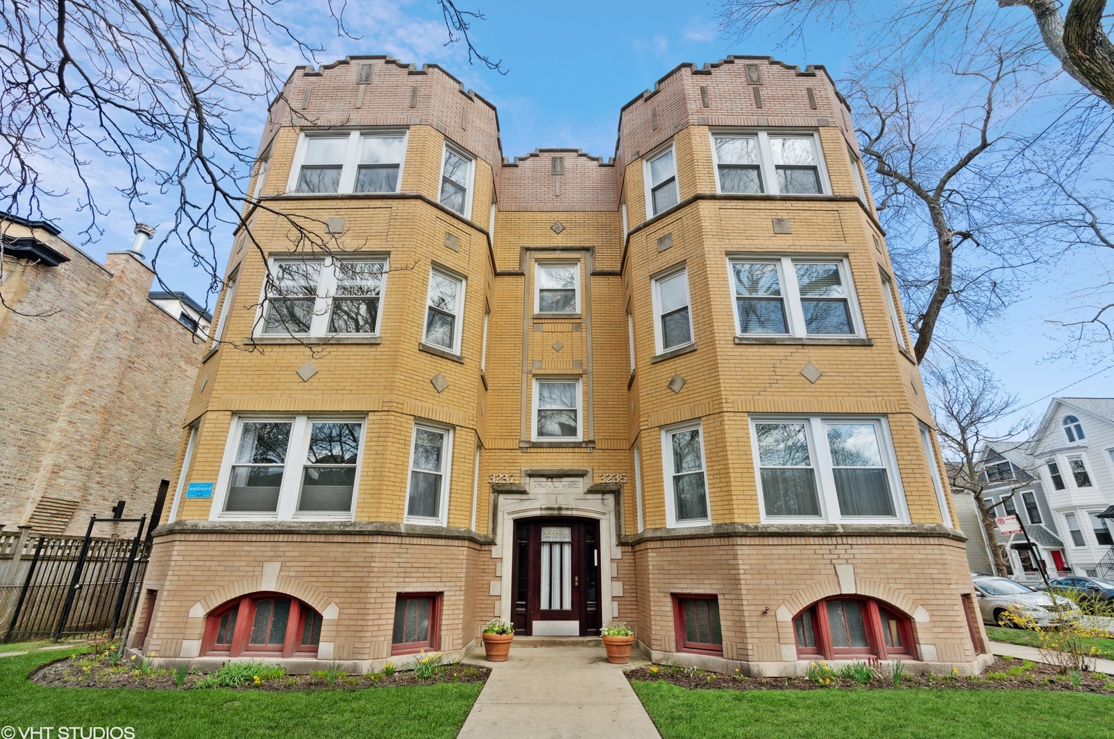 3237 N Oakley Ave #2N, Chicago, IL 60618 - MLS 11385228 - Coldwell Banker