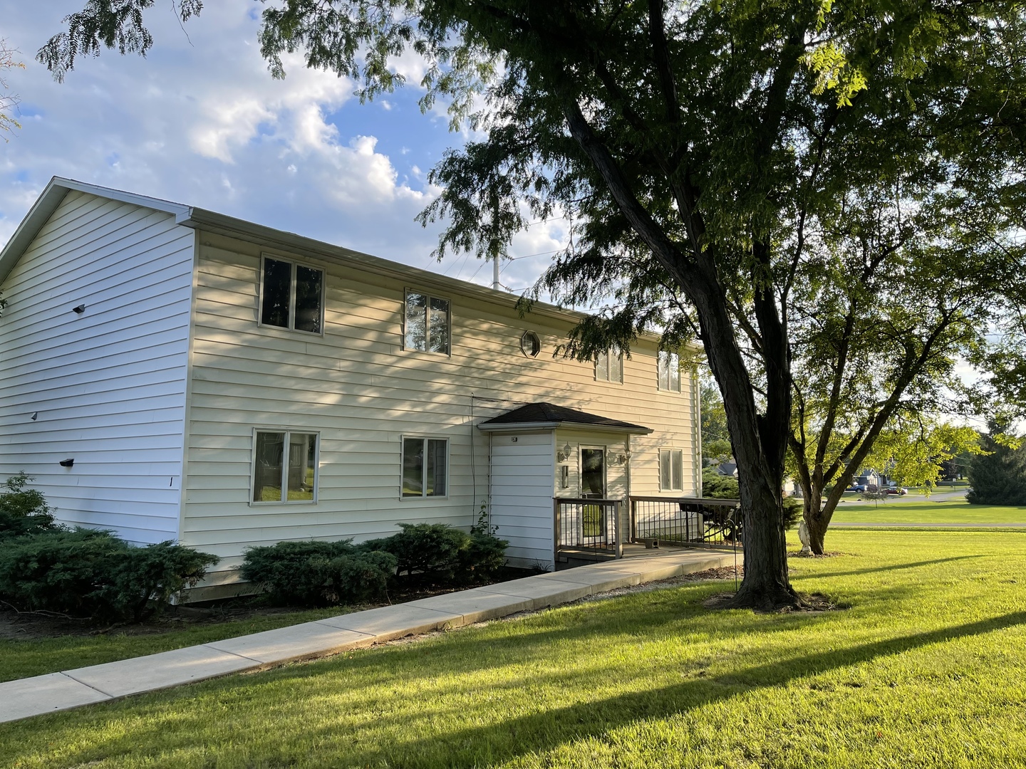 311 S Hawthorne St #1a, Granville, Il 61326 - Mls 11468011 - Coldwell 