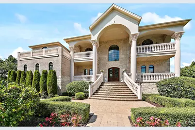 16 Tuscan Court, Oak Brook, IL 60523 - Photo 1