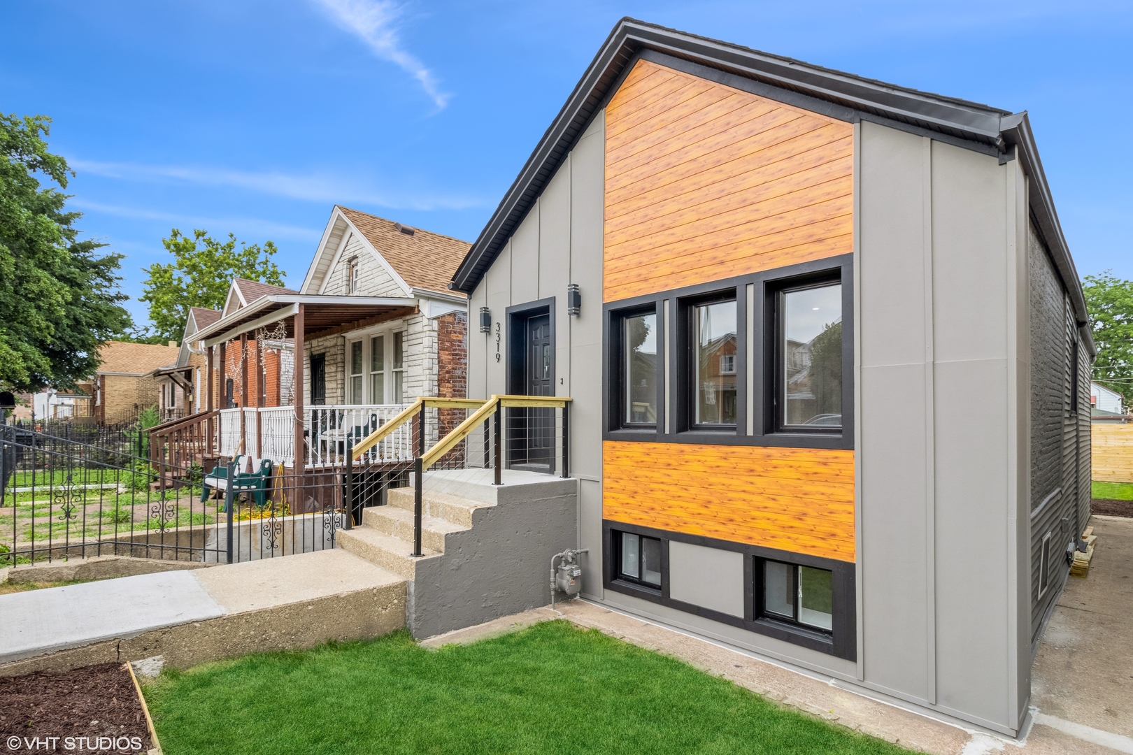 3319 S Oakley Ave, Chicago, IL 60608 - MLS 11476734 - Coldwell Banker