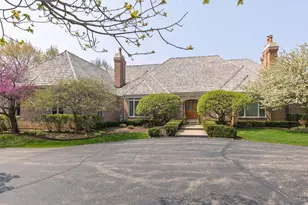 230 Honey Lake Ct, North Barrington, IL 60010 - Photo 1