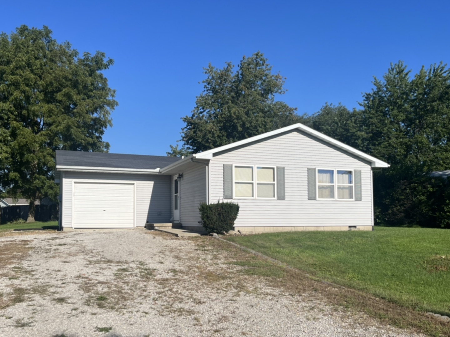 807 Country View Dr, Philo, IL 61864 MLS 11628738 Coldwell Banker