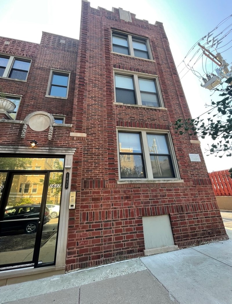 1637 W Columbia Ave #1W, Chicago, IL 60626 - MLS 11648829 - Coldwell Banker