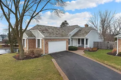 431 Park Barrington Drive, Barrington, IL 60010 - Photo 1