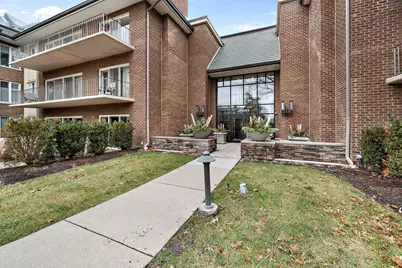 4 Oak Brook Club Drive #G302, Oak Brook, IL 60523 - Photo 1