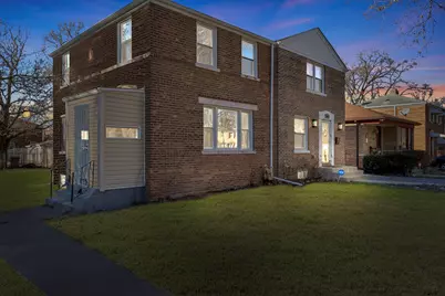 9656 S Chappel Avenue, Chicago, IL 60617 - Photo 1