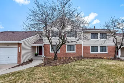 984 Harvest Circle #13-802, Buffalo Grove, IL 60089 - Photo 1
