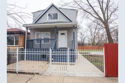 11939 S Calumet Avenue, Chicago, IL 60628 - Photo 1