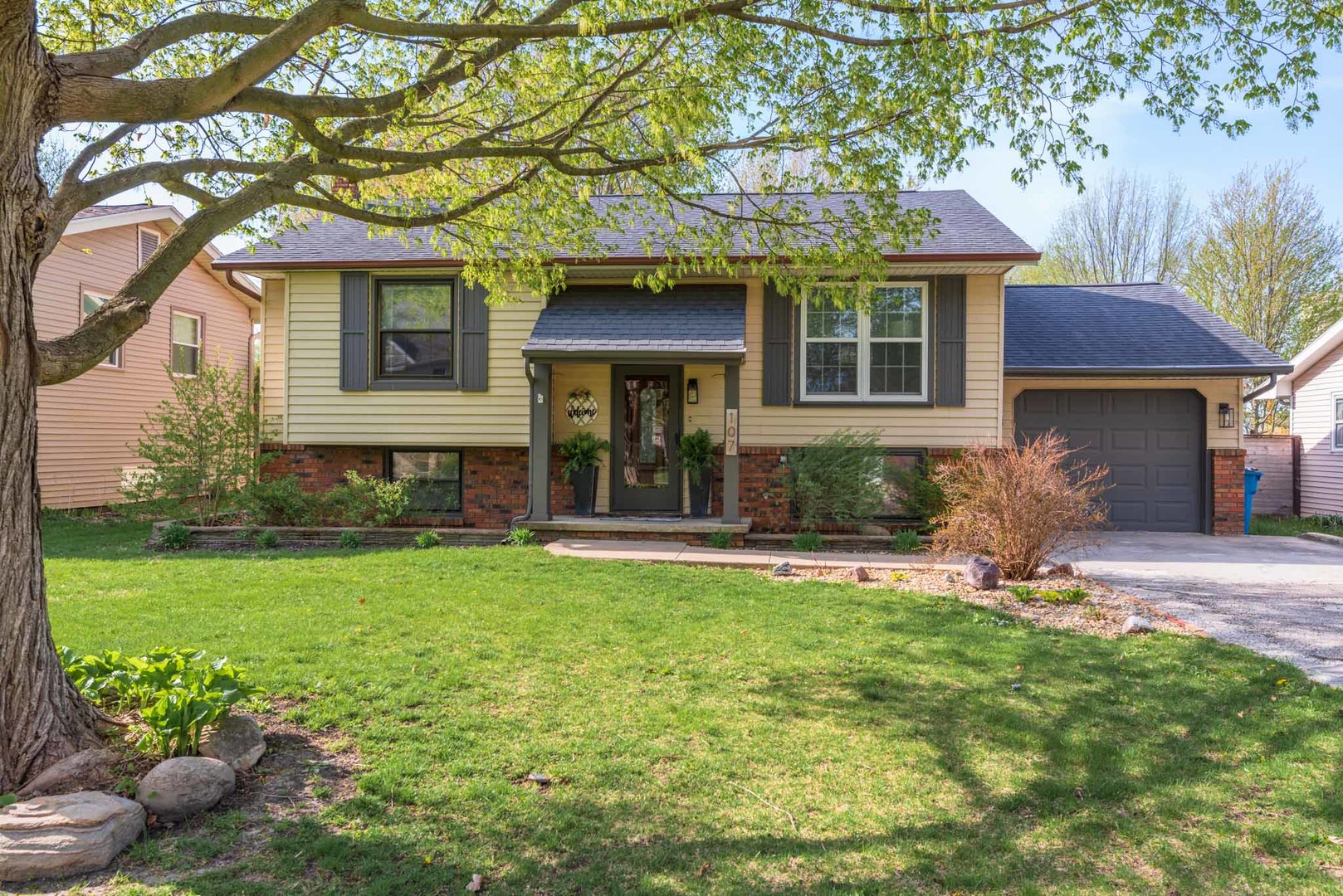 107 E North St, Towanda, IL 61776 MLS 11763545 Coldwell Banker