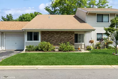 1724 E Hudson Bay, Palatine, IL 60074 - Photo 1