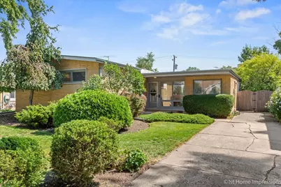 9115 S Avers Avenue, Evergreen Park, IL 60805 - Photo 1