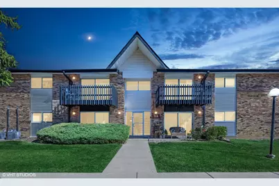 5A Kingery Quarter #202, Willowbrook, IL 60527 - Photo 1