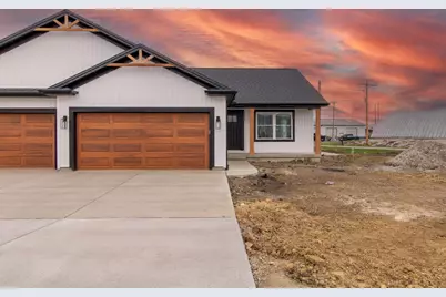 302 S Grove Street, Lexington, IL 61753 - Photo 1