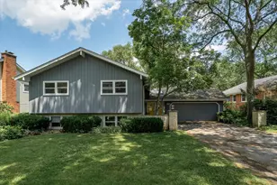 107 George St, Wheaton, IL 60189 - Photo 1