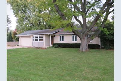 5599 S Greenland Drive, Rochelle, IL 61068 - Photo 1