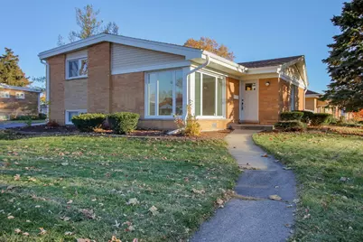 2401 E Martindale Drive, Westchester, IL 60154 - Photo 1