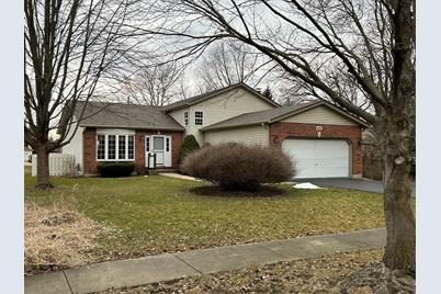 607 Evergreen Drive, Batavia, IL 60510 - Photo 1