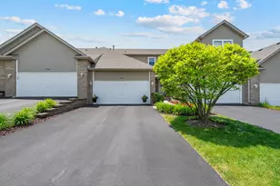 19154 Crescent Dr, Mokena, IL 60448 - Photo 1