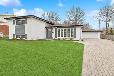 512 S Stuart Lane, Palatine, IL 60067 - Photo 1