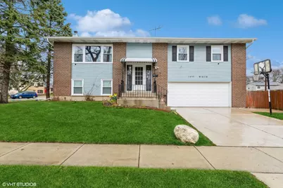 1437 S Birch Drive, Mount Prospect, IL 60056 - Photo 1