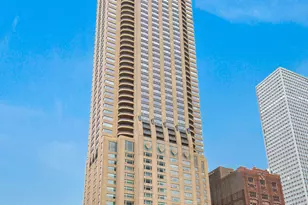 800 N Michigan Ave, Chicago, IL 60611 - Photo 1