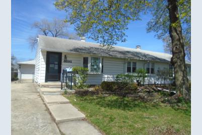 8892 S Main Street, Hometown, IL 60456 - Photo 1