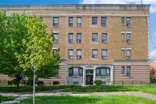 5013 S King Dr, Chicago, IL 60615 - Photo 1