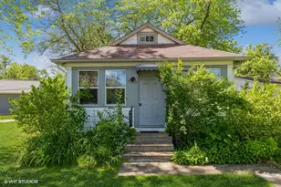 37876 N Watts Ave, Spring Grove, IL 60081 - Photo 1
