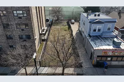 2123 W Devon Avenue, Chicago, IL 60659 - Photo 1