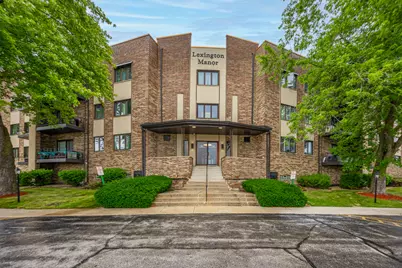 7100 W 95th Street #302, Oak Lawn, IL 60453 - Photo 1