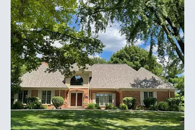 18 Kimberley Circle, Oak Brook, IL 60523 - Photo 1