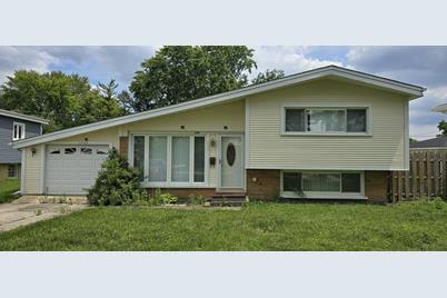 2755 S Craig Drive, Des Plaines, IL 60018 - Photo 1