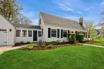 412 W Grantley Avenue, Elmhurst, IL 60126 - Photo 1