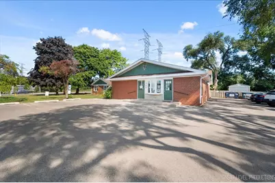 565 E Saint Charles Road, Carol Stream, IL 60188 - Photo 1