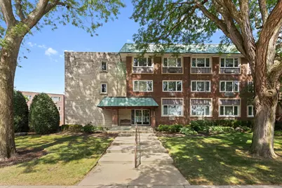 2812 E Bel Aire Drive #303, Arlington Heights, IL 60004 - Photo 1