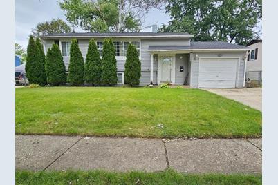 1810 Endicott Circle, Carpentersville, IL 60110 - Photo 1